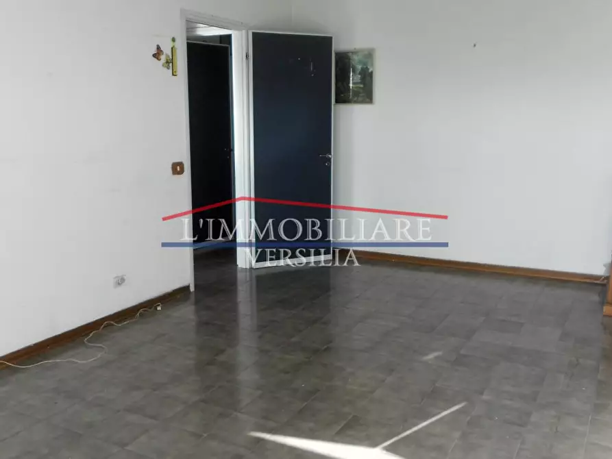 Immagine 23 di Appartamento in vendita  a Massa