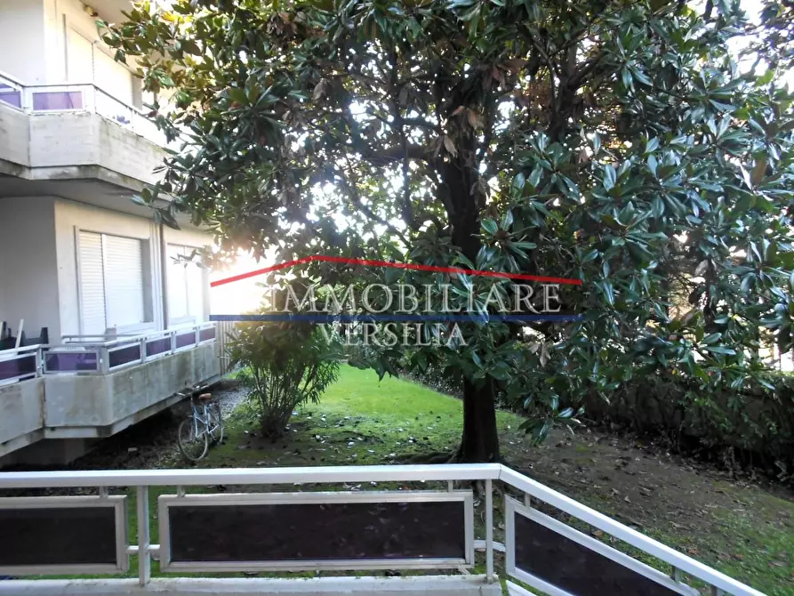 Immagine 53 di Appartamento in vendita  a Massa