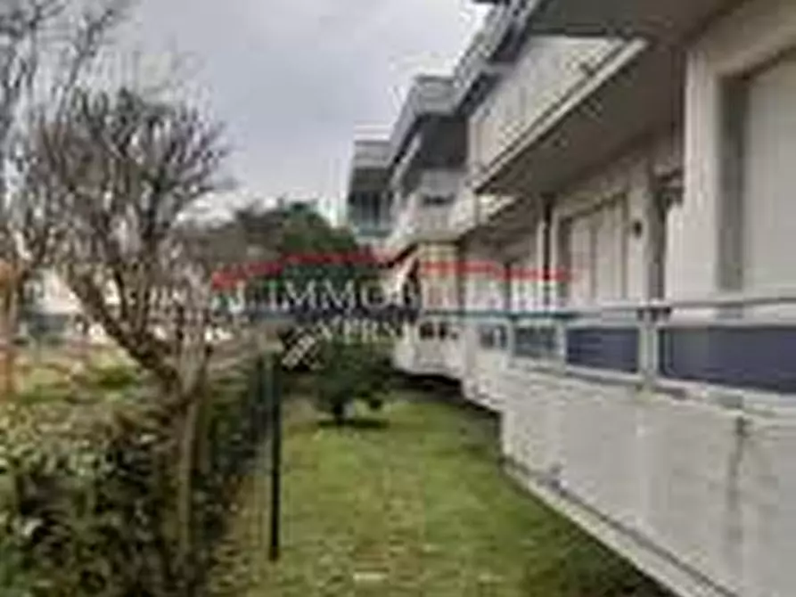 Immagine 4 di Appartamento in vendita  a Massa