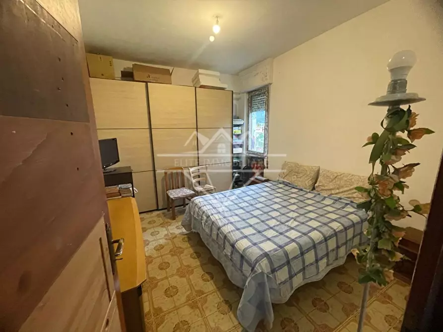 Immagine 12 di Appartamento in vendita  a Carrara