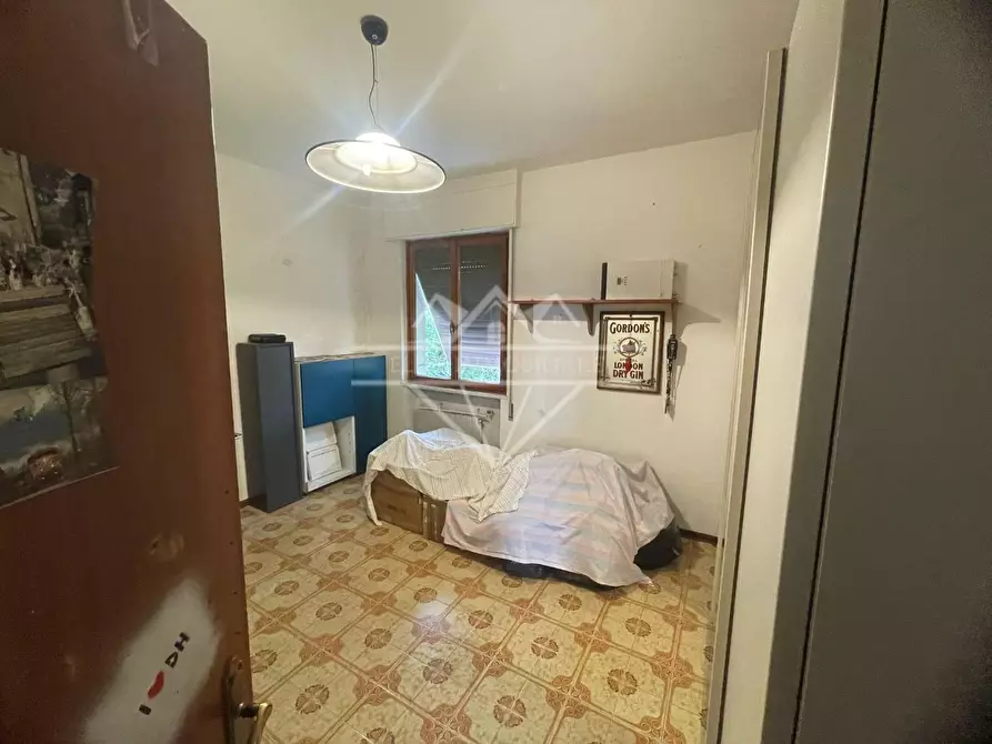 Immagine 5 di Appartamento in vendita  a Carrara