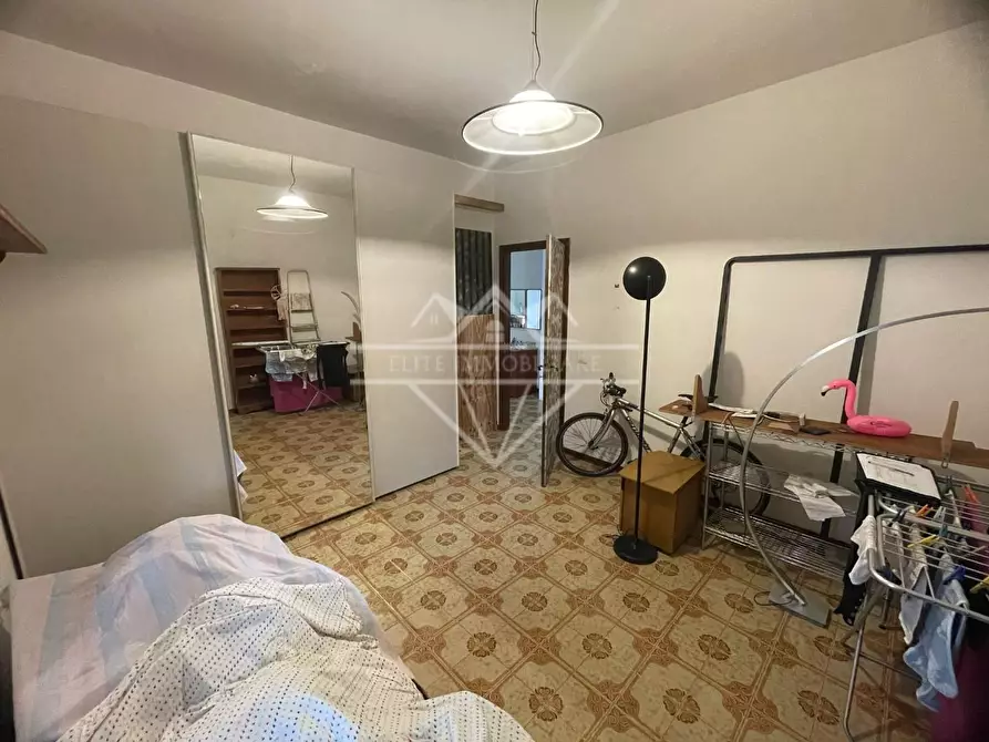 Immagine 13 di Appartamento in vendita  a Carrara