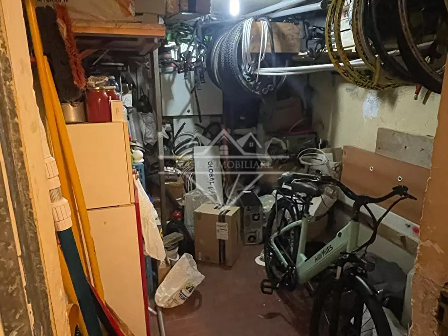 Immagine 17 di Appartamento in vendita  a Carrara