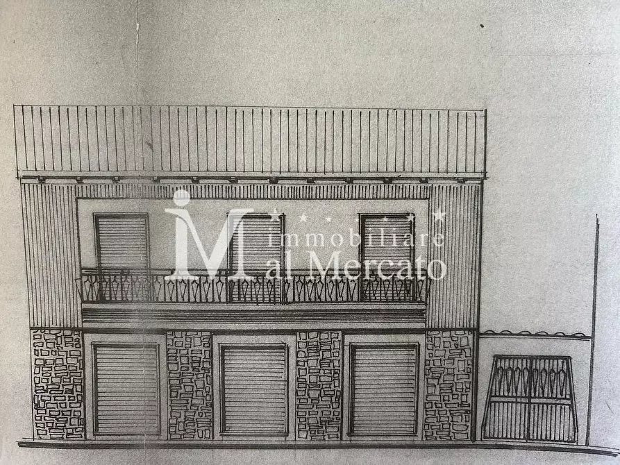 Immagine 11 di Appartamento in vendita  a Viareggio