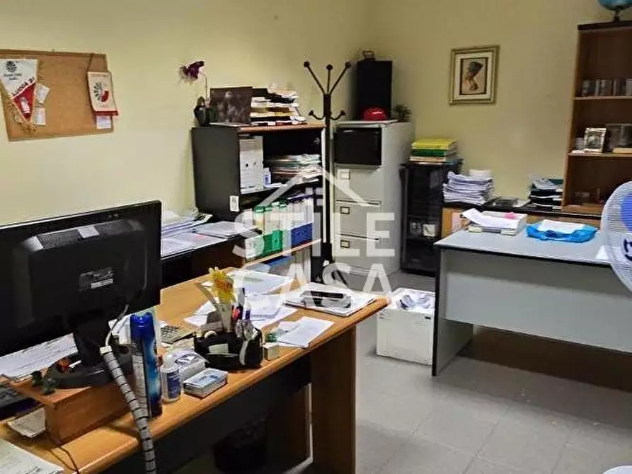 Immagine 7 di Ufficio in vendita  a Capannori