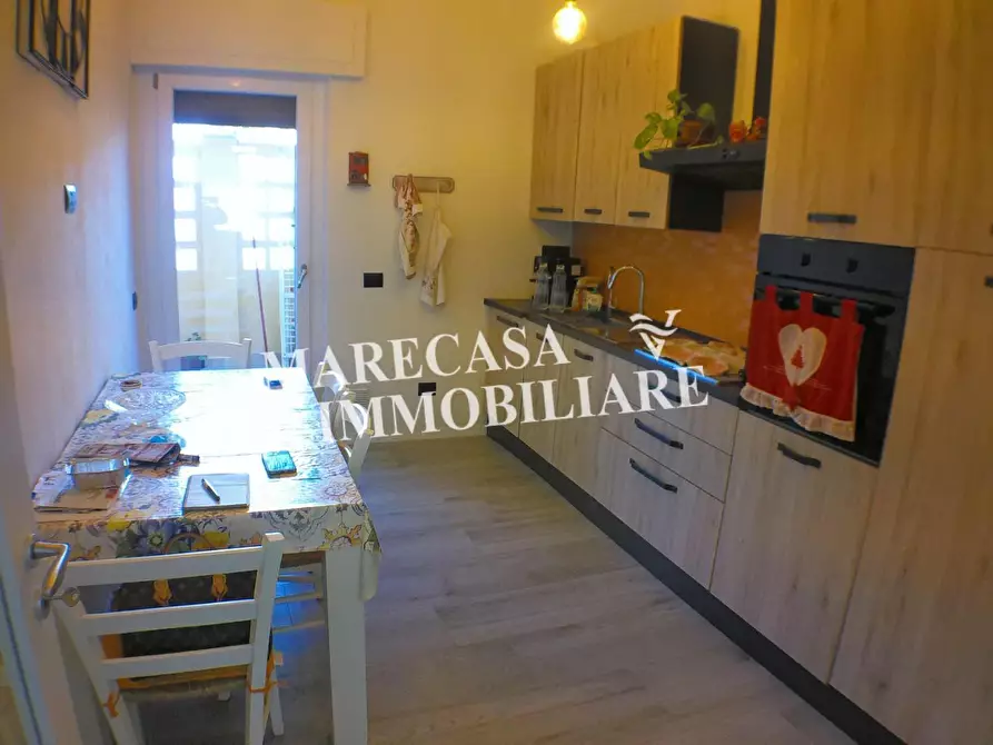 Immagine 4 di Appartamento in vendita  a Carrara