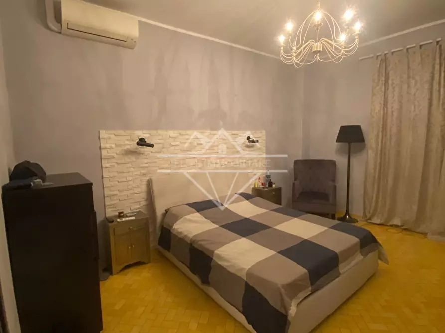 Immagine 13 di Casa bifamiliare in vendita  a Castelnuovo Magra