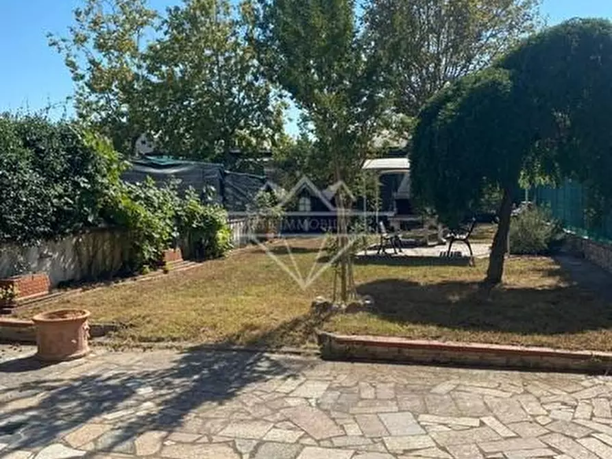 Immagine 6 di Casa bifamiliare in vendita  a Castelnuovo Magra