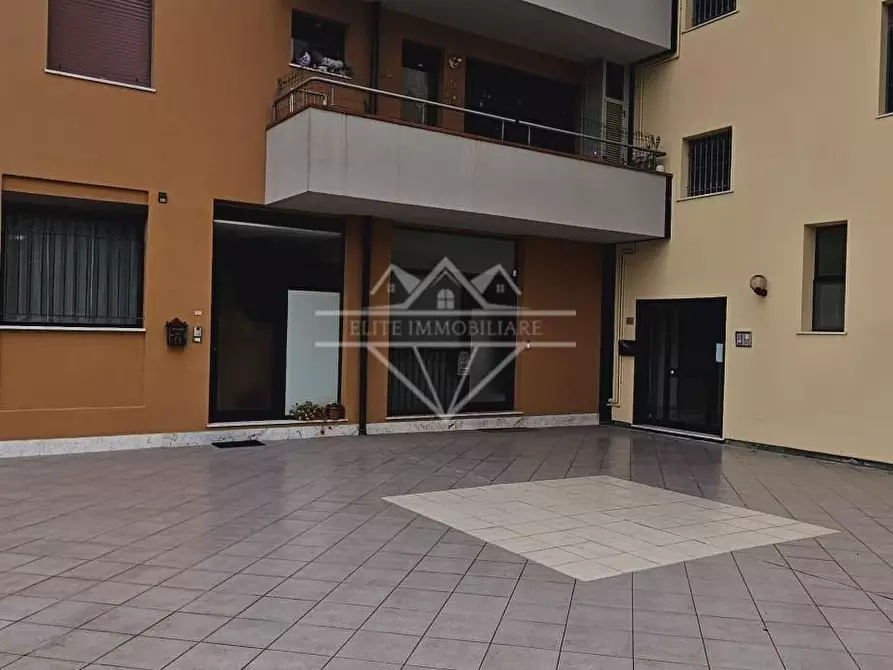 Immagine 3 di Appartamento in vendita  a Sarzana