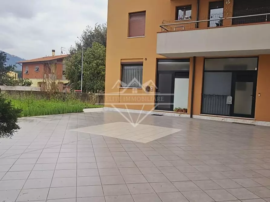 Immagine 2 di Appartamento in vendita  a Sarzana