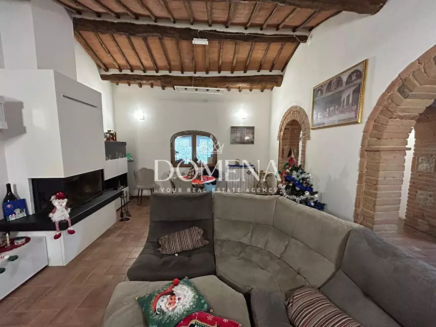 Immagine 1 di Casa colonica in vendita  a Sovicille