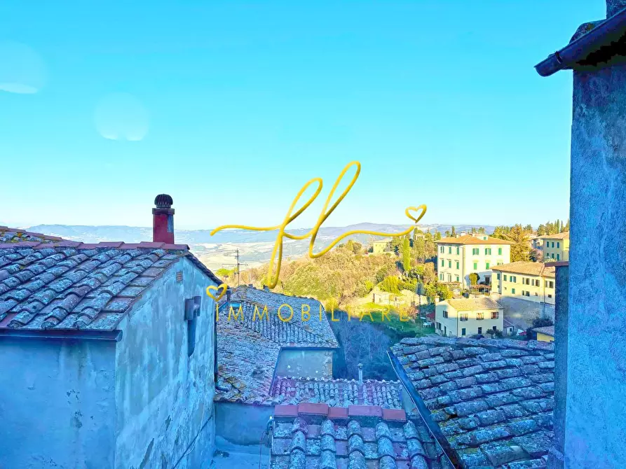 Immagine 37 di Appartamento in vendita  a Volterra