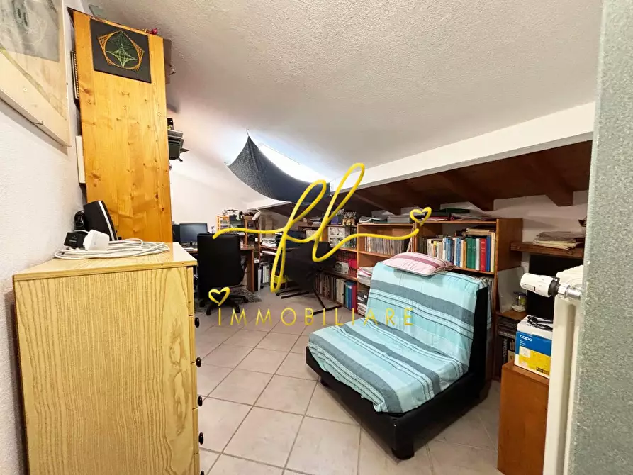 Immagine 35 di Appartamento in vendita  a Volterra