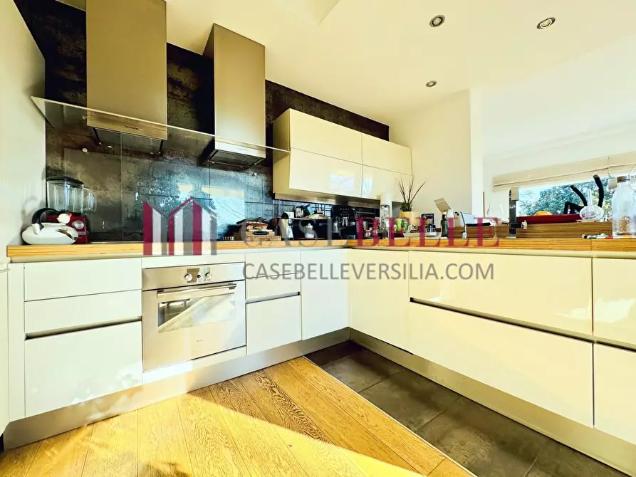 Immagine 6 di Casa indipendente in vendita  a Pietrasanta