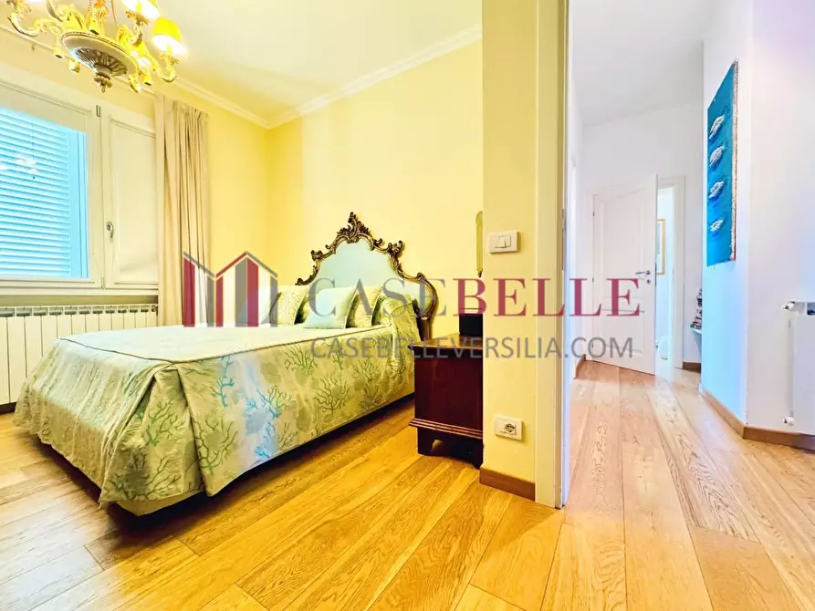 Immagine 17 di Casa indipendente in vendita  a Pietrasanta