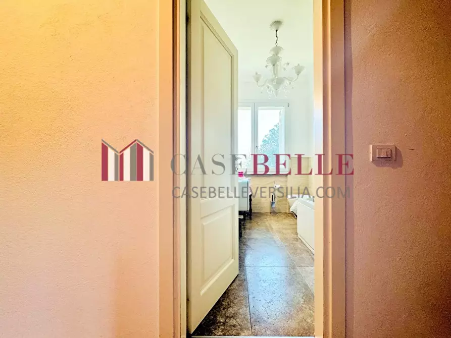 Immagine 14 di Casa indipendente in vendita  a Pietrasanta