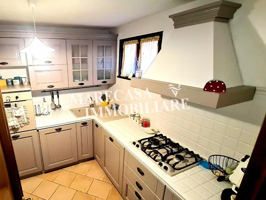 Immagine 16 di Villa in vendita  a Ortonovo