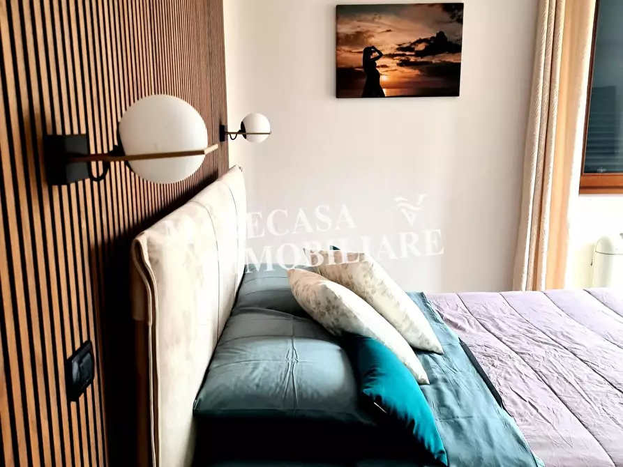 Immagine 22 di Villa in vendita  a Ortonovo