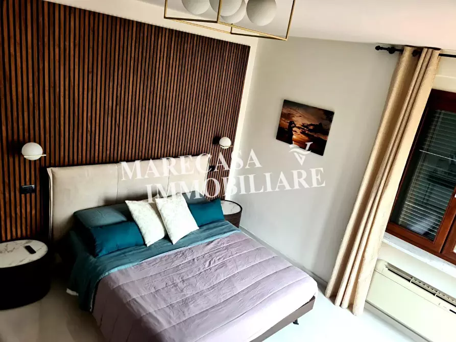 Immagine 23 di Villa in vendita  a Ortonovo