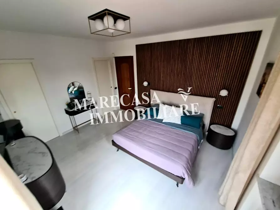 Immagine 21 di Villa in vendita  a Ortonovo