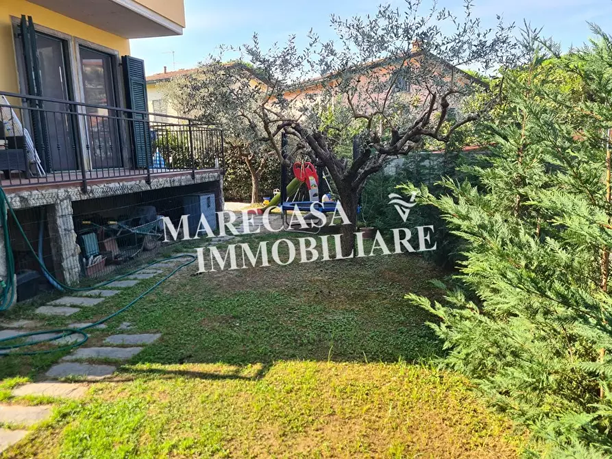 Immagine 14 di Villa in vendita  a Ortonovo