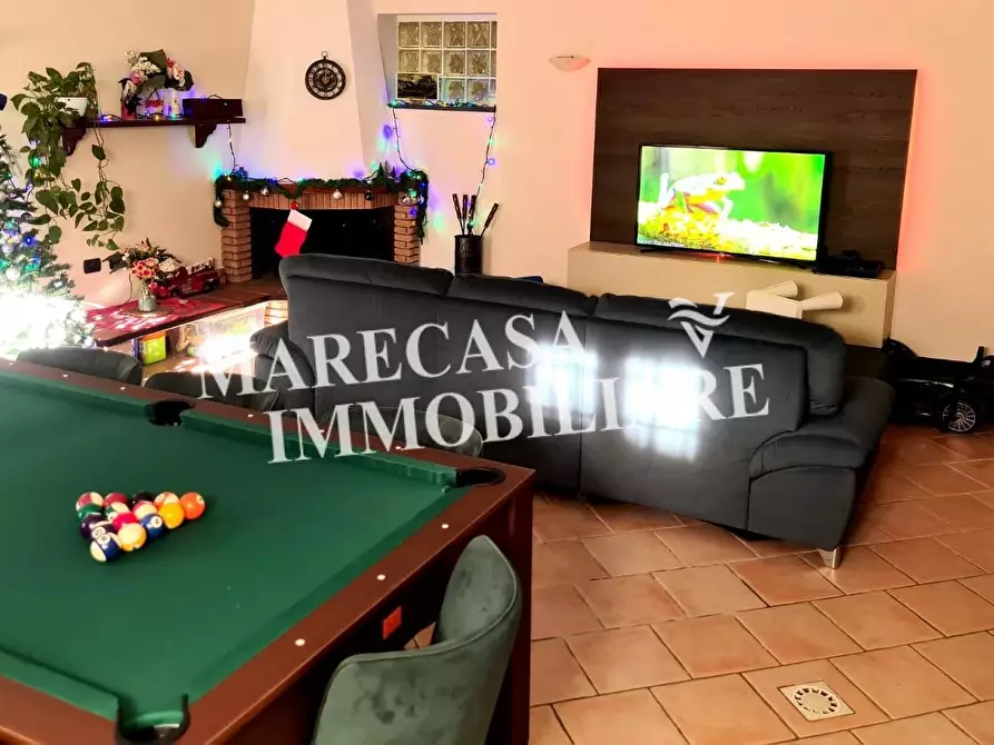 Immagine 19 di Villa in vendita  a Ortonovo