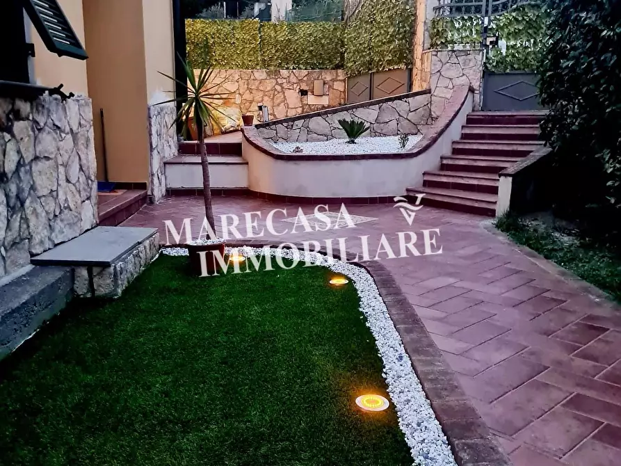 Immagine 25 di Villa in vendita  a Ortonovo