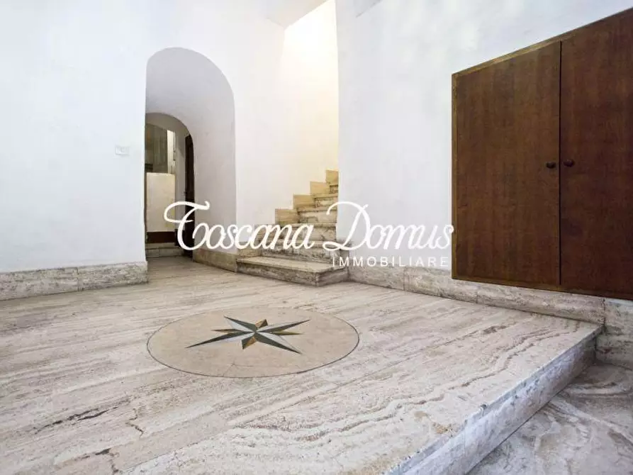 Immagine 22 di Appartamento in vendita  a Siena