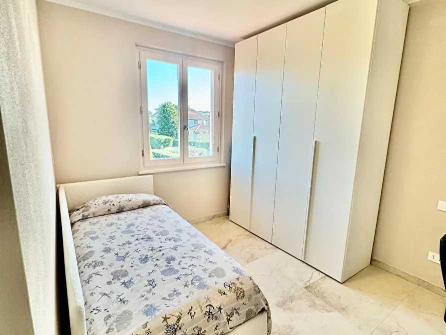 Immagine 17 di Casa bifamiliare in affitto  a Forte Dei Marmi