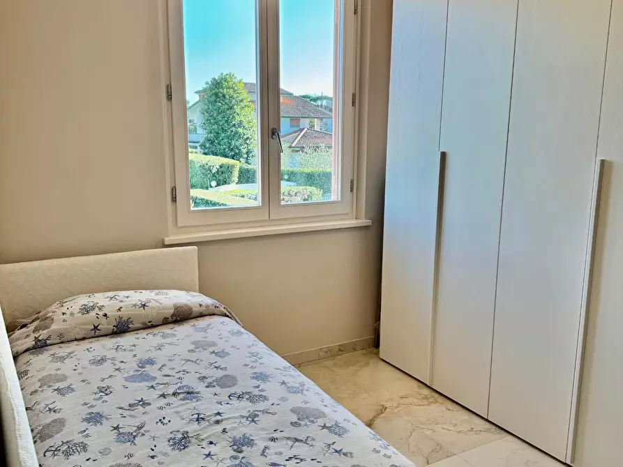 Immagine 19 di Casa bifamiliare in affitto  a Forte Dei Marmi