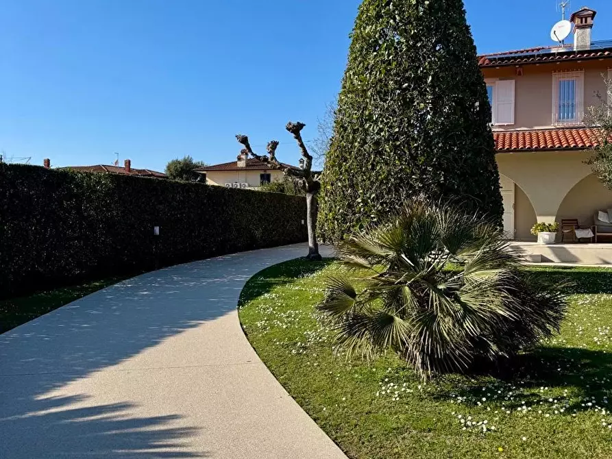 Immagine 32 di Casa bifamiliare in affitto  a Forte Dei Marmi