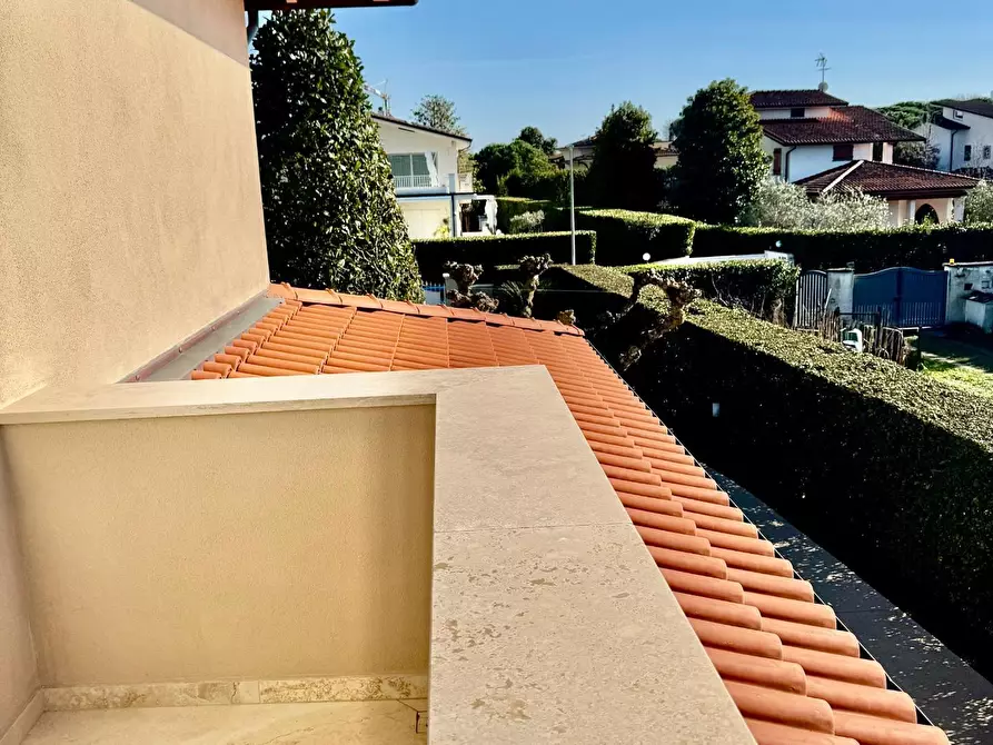 Immagine 25 di Casa bifamiliare in affitto  a Forte Dei Marmi