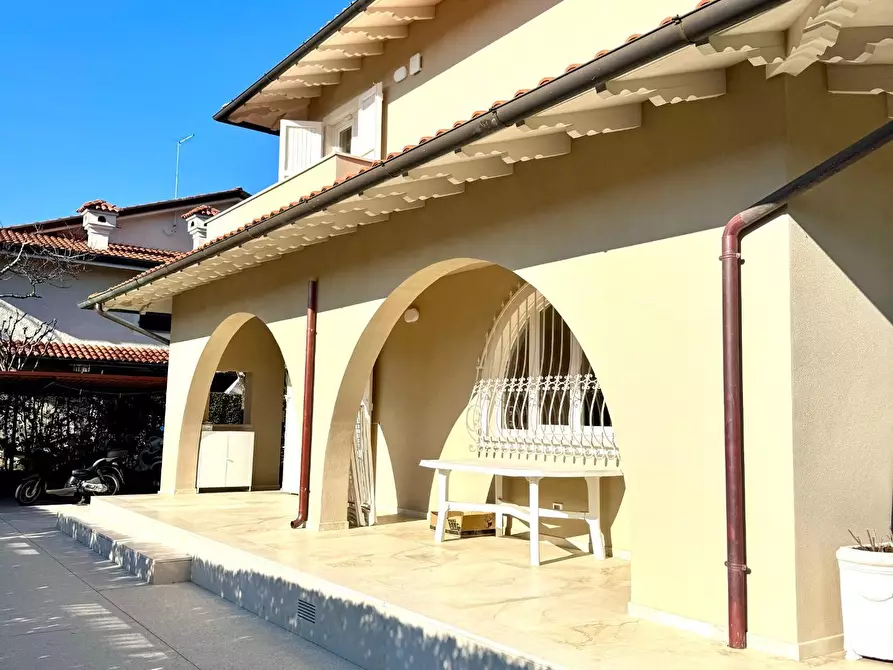 Immagine 30 di Casa bifamiliare in affitto  a Forte Dei Marmi