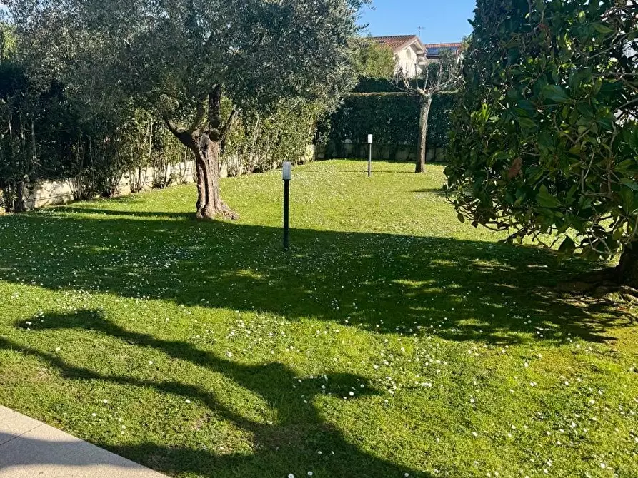 Immagine 31 di Casa bifamiliare in affitto  a Forte Dei Marmi