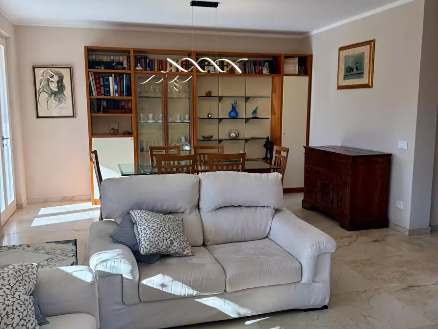 Immagine 2 di Casa bifamiliare in affitto  a Forte Dei Marmi