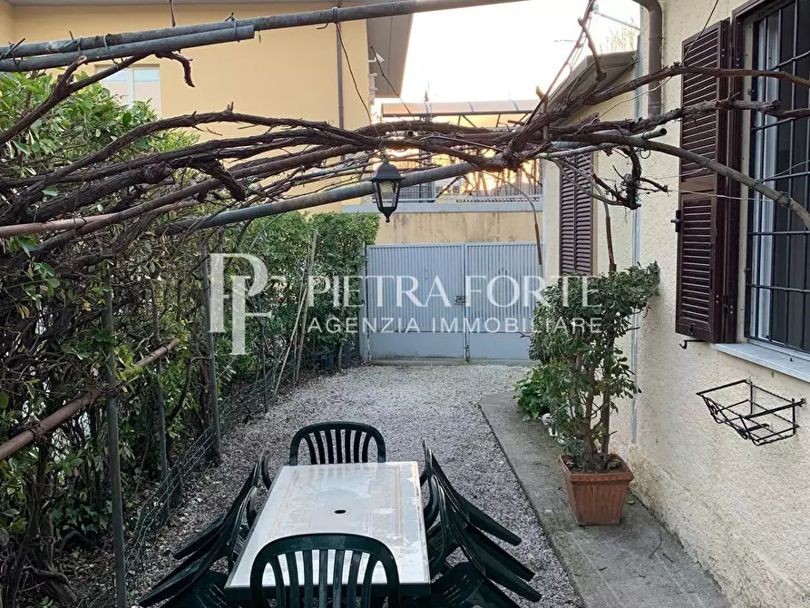 Immagine 5 di Casa semindipendente in vendita  a Forte Dei Marmi