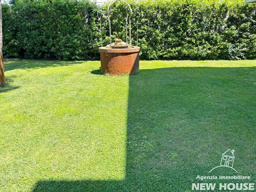 Immagine 12 di Appartamento in vendita  a Pisa