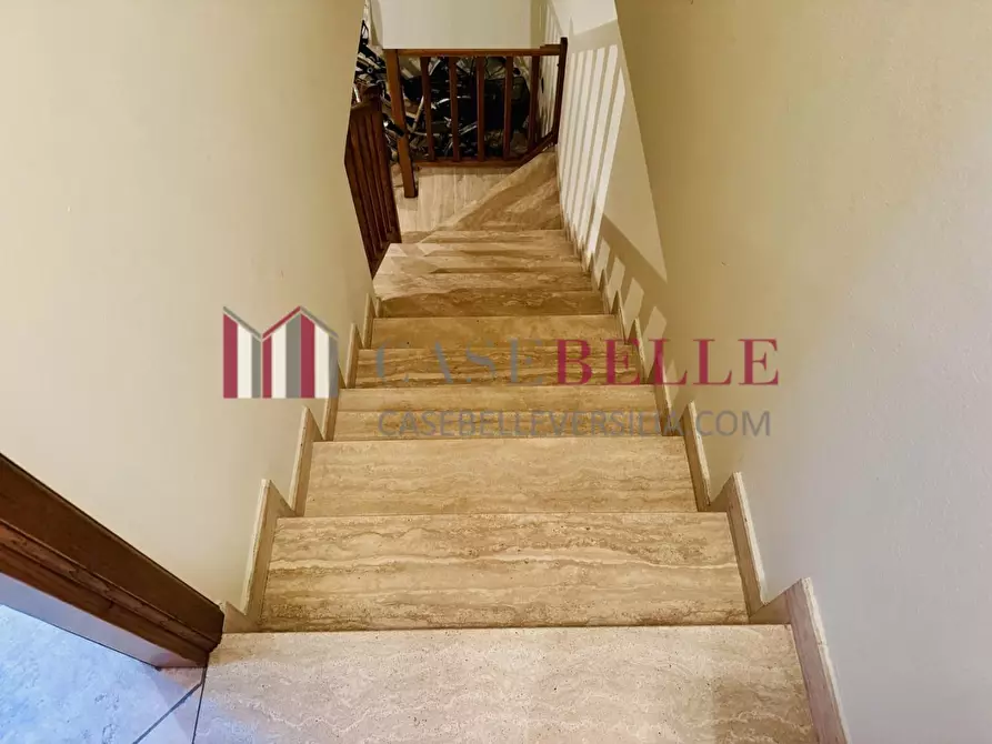 Immagine 15 di Casa semindipendente in vendita  a Camaiore