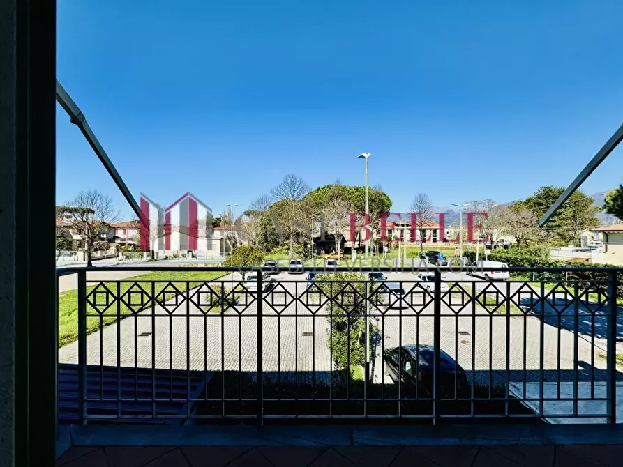 Immagine 40 di Casa semindipendente in vendita  a Camaiore