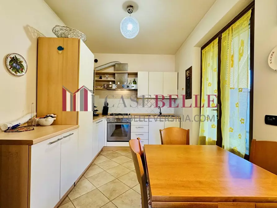 Immagine 6 di Casa semindipendente in vendita  a Camaiore