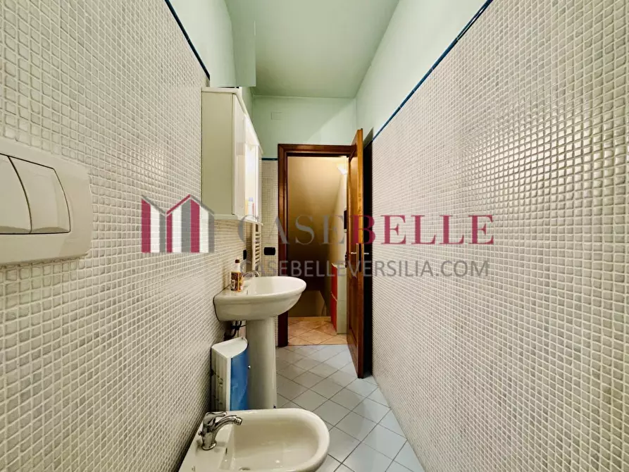Immagine 14 di Casa semindipendente in vendita  a Camaiore
