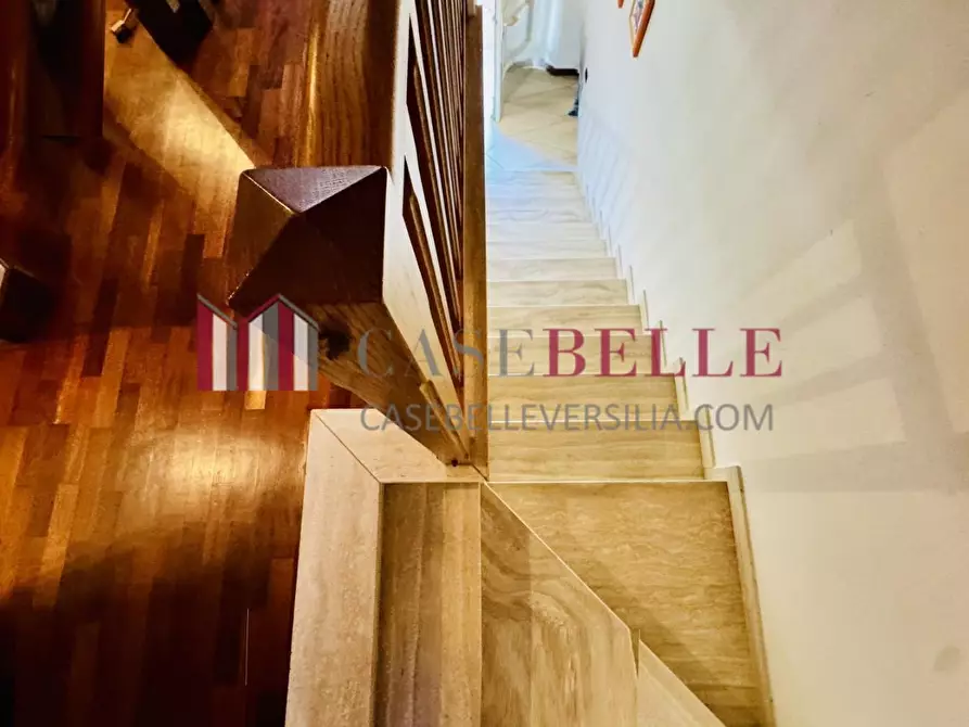 Immagine 46 di Casa semindipendente in vendita  a Camaiore