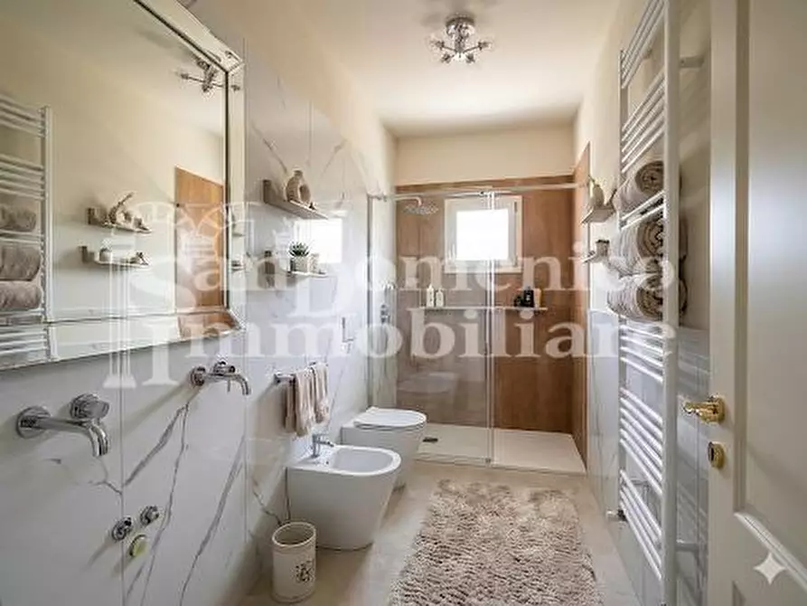 Immagine 12 di Mansarda in vendita  a Cascina