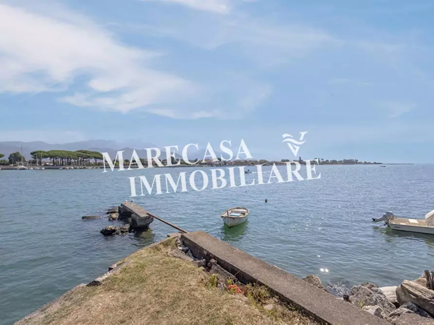 Immagine 25 di Appartamento in vendita  a Ameglia