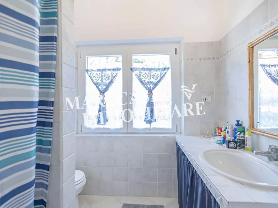 Immagine 11 di Appartamento in vendita  a Ameglia