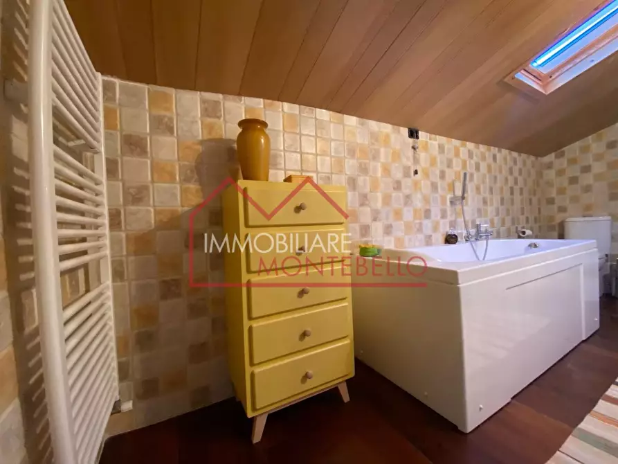 Immagine 29 di Appartamento in vendita  a Viareggio