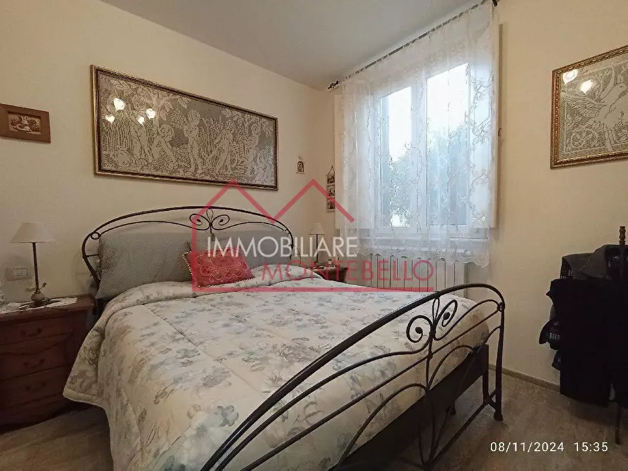 Immagine 11 di Appartamento in vendita  a Camaiore