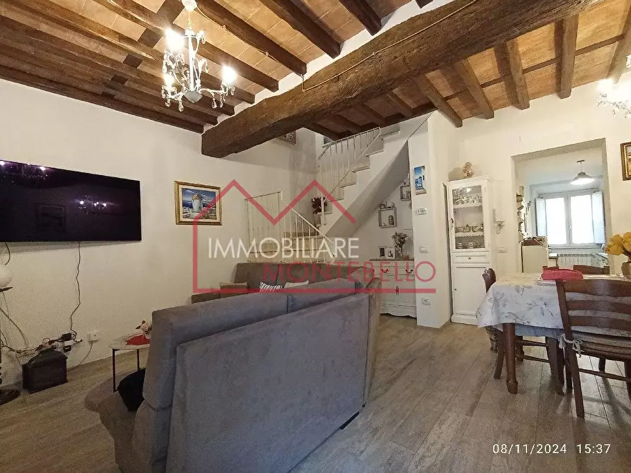 Immagine 5 di Appartamento in vendita  a Camaiore