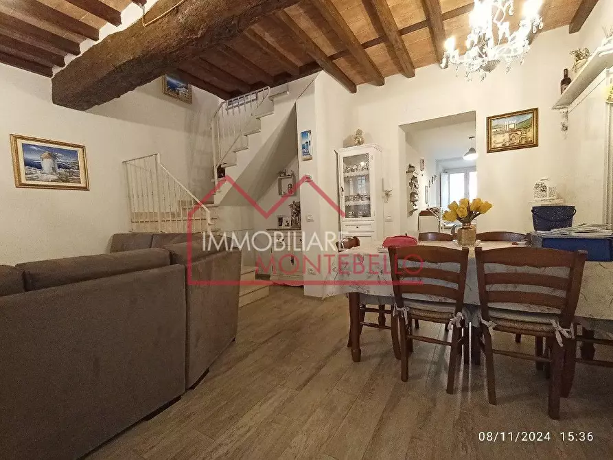 Immagine 7 di Appartamento in vendita  a Camaiore