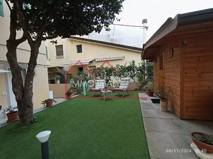 Immagine 3 di Appartamento in vendita  a Camaiore